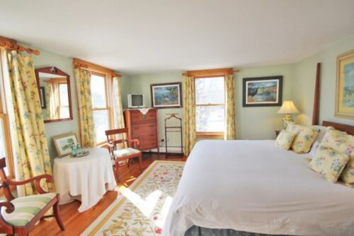 King Bed Room