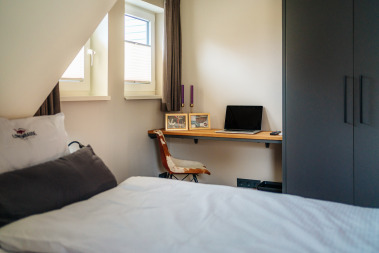 Arbeitsplatz in Schlafzimmer 1