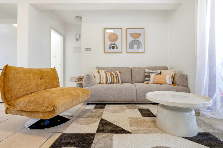 Erato Gardens Modern Apartment By VICHY Holidays