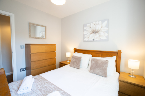 Velvet 2-bedroom apartment, Brewery Road, Hoddesdon - Bedroom 2