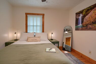 Primary bedroom with queen bed and luxury bamboo linens