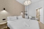 Chambre 2 avec dressing et bureau 