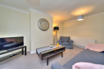 Hampson House Stevenage - Living room