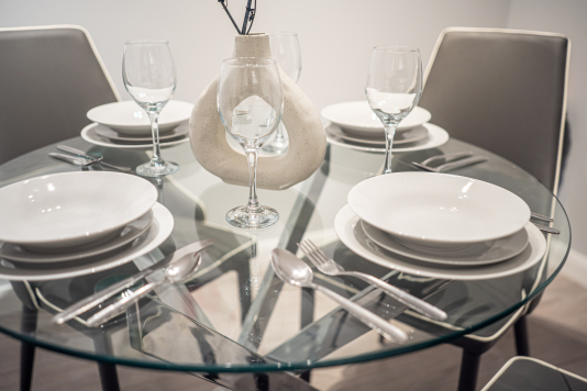 shared kitchen between 4 rooms