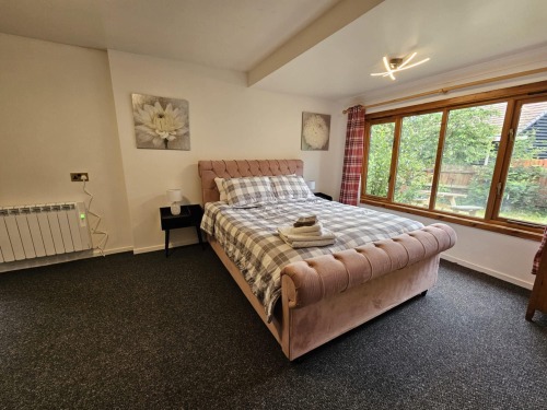 Bedroom King Size Bed