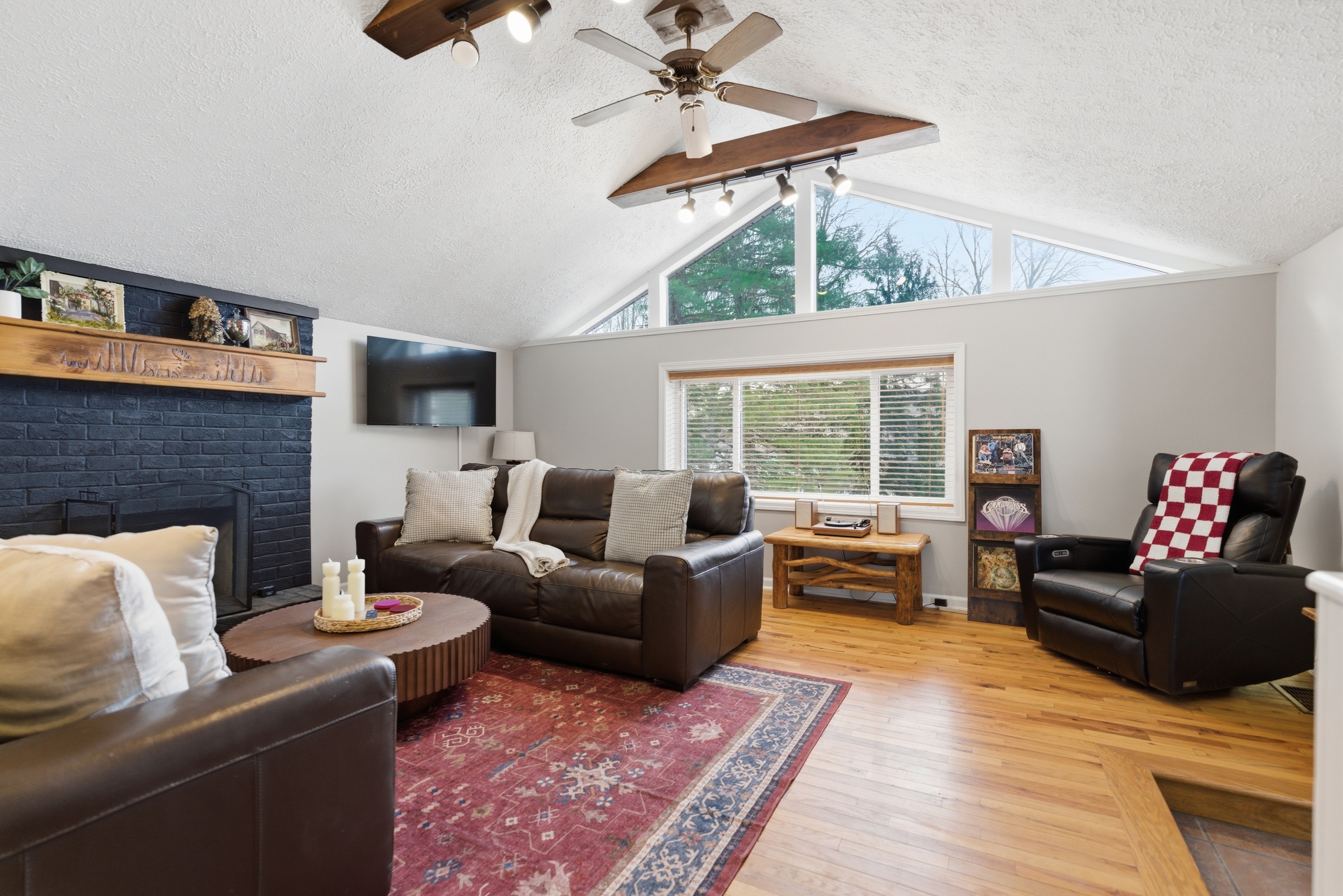 Honeysuckle Creekside Cabin | Photo 12