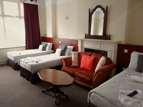 Classic style Quad bedroom en suite
