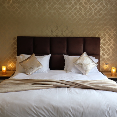 Master Bedroom - Emporer Bed