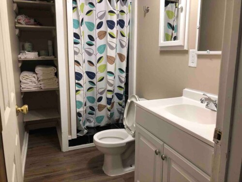 2nd bathroom