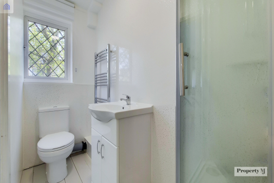 Single room Nr4, en-suite bathroom toilet