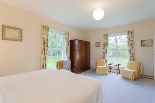 Bungalow-Ensuite with Bath-Countryside view - Base Rate
