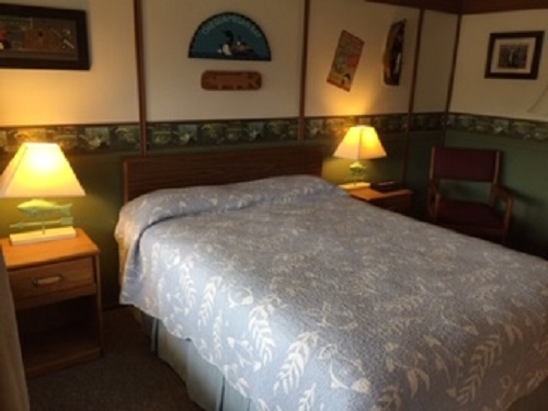 Room 3 - Chequamegon Bay (non smoking)