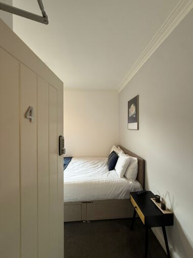 Room 4 - King Size En-suite