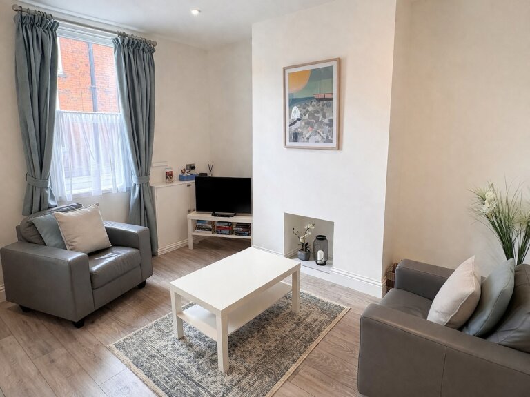 Midsummer Cottage | Stratford upon Avon