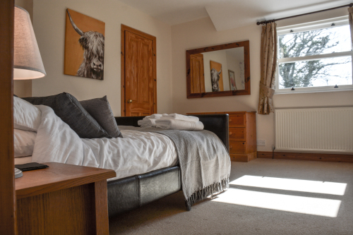 Double Bedroom in Golitha Cottage 