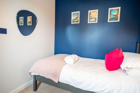 Singled bed upstairs 