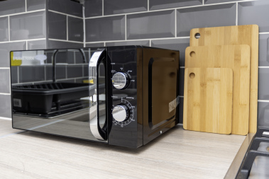 A clean, fully equipped kitchen setup with everything guests need for quick meals and proper food prep.