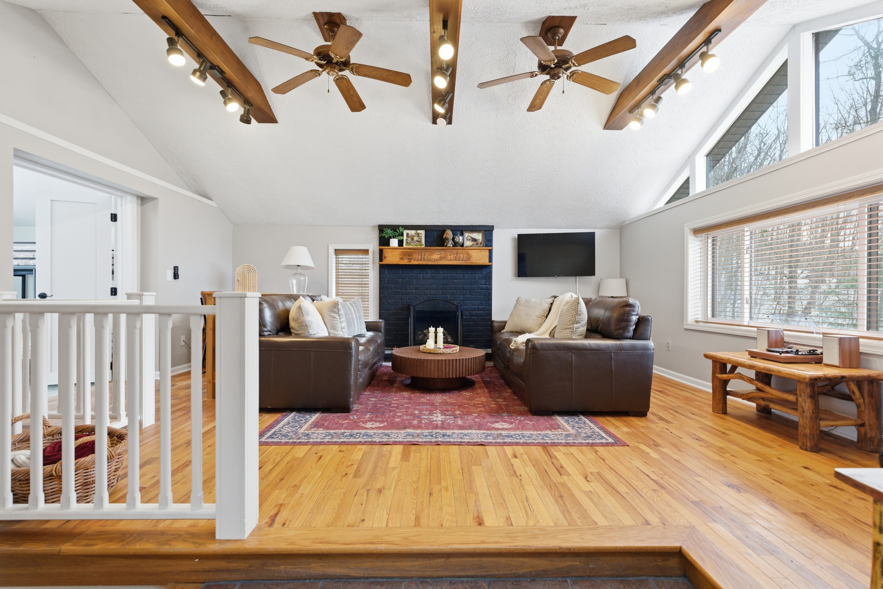 Honeysuckle Creekside Cabin | Photo 9