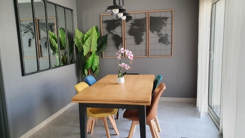 Table pour 6 à 10 personnes