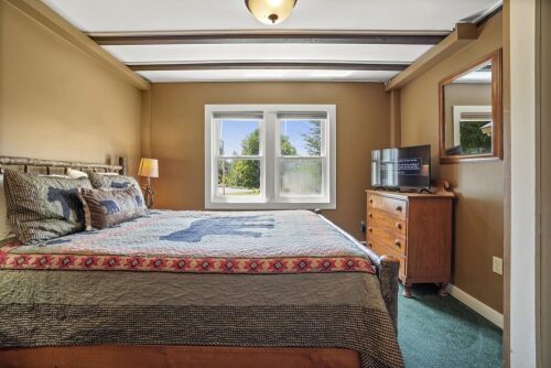 Suites-Quad room-Ensuite-Standard