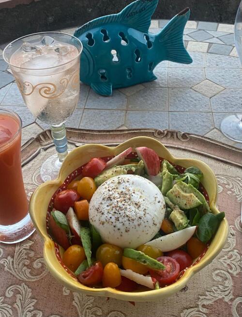 LE DEJEUNER SUR LA TERRASSE