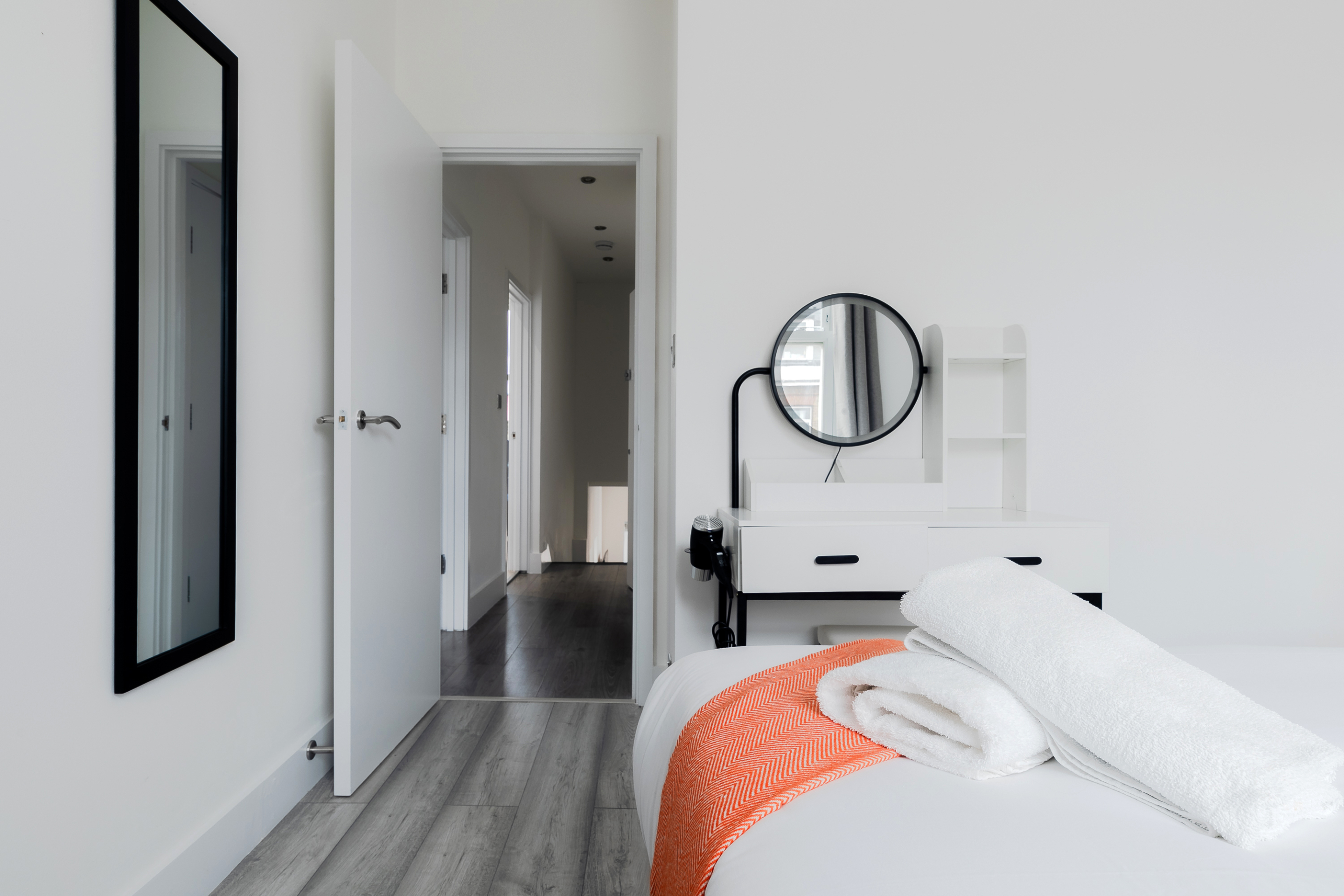 Wonderful 2 Bedrooms one Bathroom near Portobello photo 4