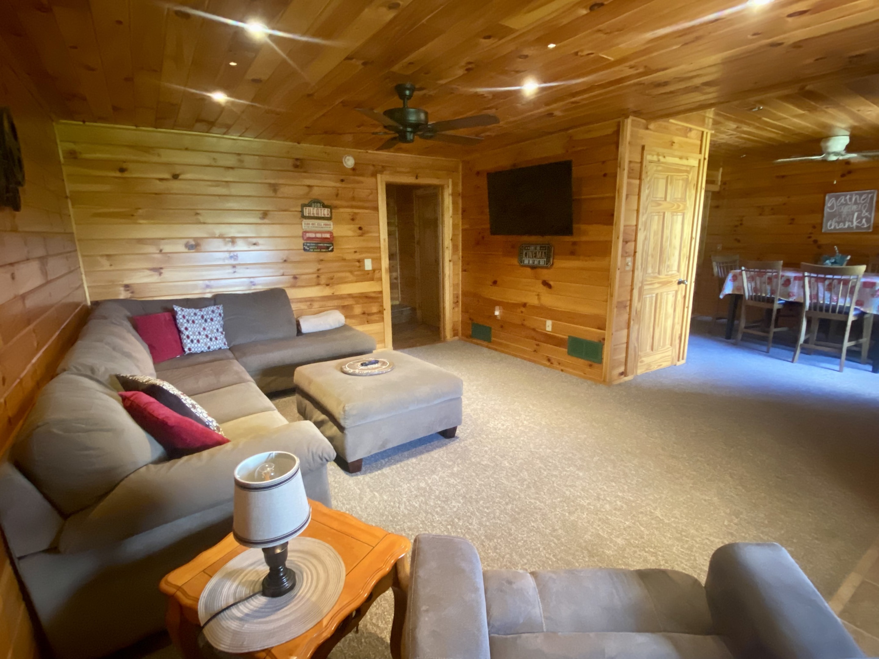 Hilltop Hideaway - Hocking Hills Cottages and Cabins