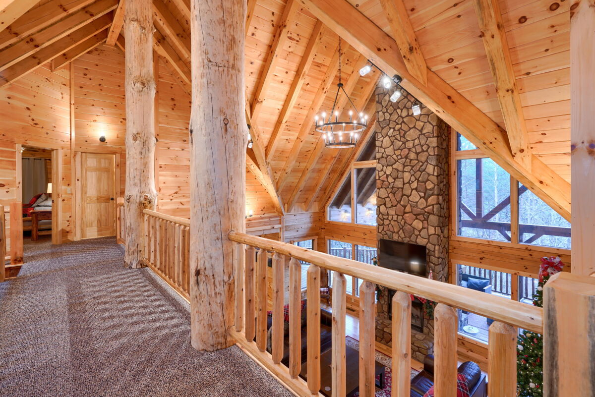 Blue Ridge Lodge by Hocking Lodging Company