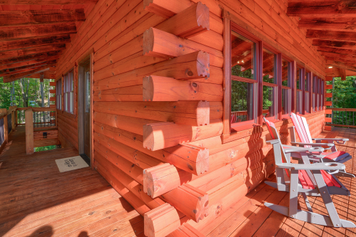 Log Corner Detail, from SE Corner, Upper Deck, Soaring Eagle Luxury Treehouse