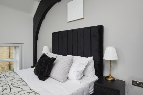 A comfortable double bedroom offering the perfect blend of comfort and simplicity.