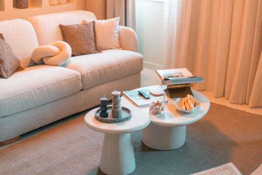 Salon avec vue sur le Vieux Port