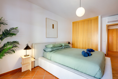Bedroom with 160x200 bed