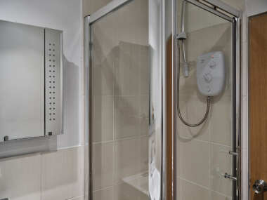 Ensuite shower
