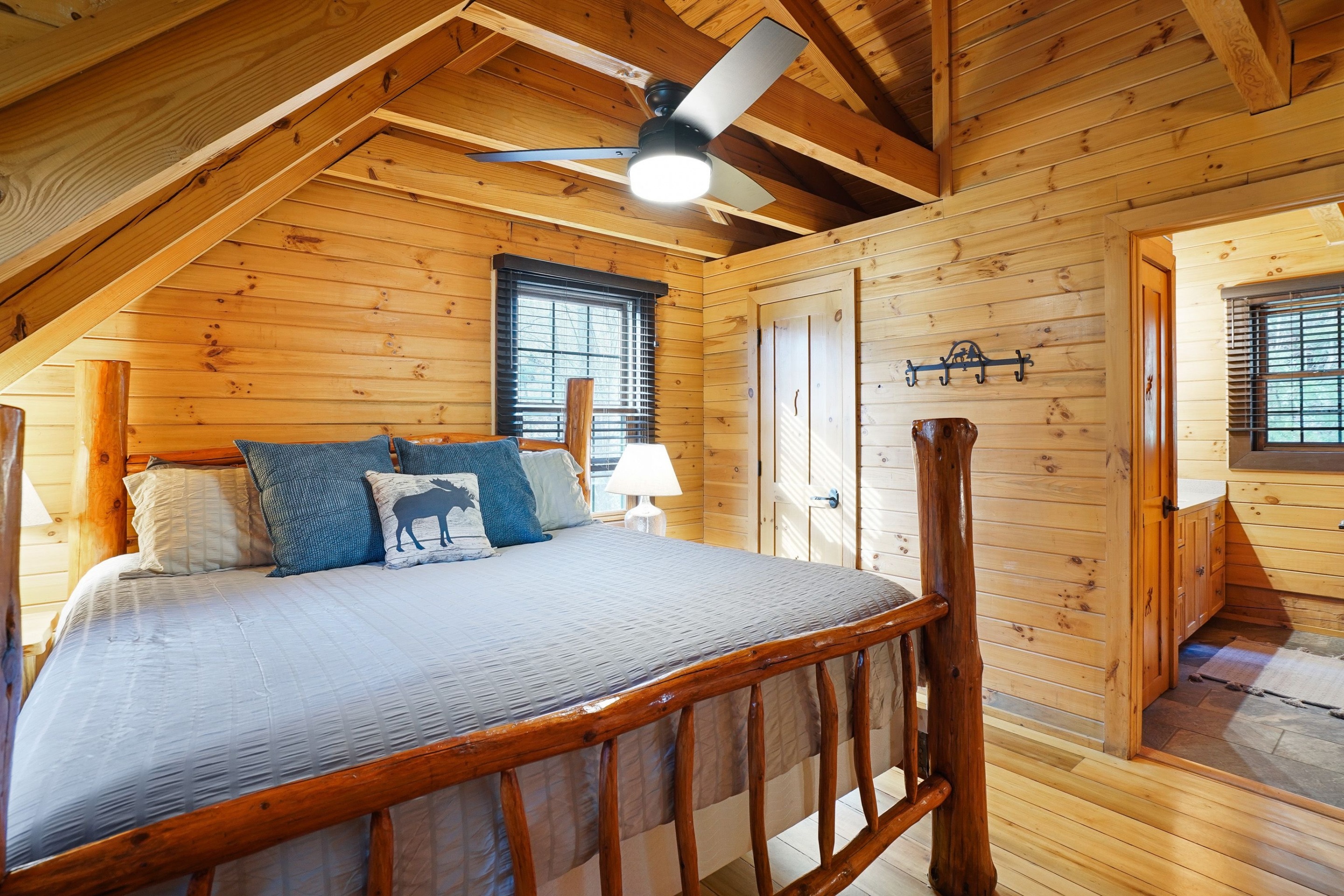 Hemlock Log Cabin | Photo 17