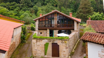 La Casa de Piedra Herrera de Ibio Cantabria