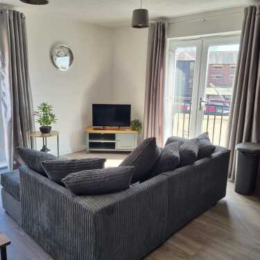 Coventry Waterside Luxury Apartment - 