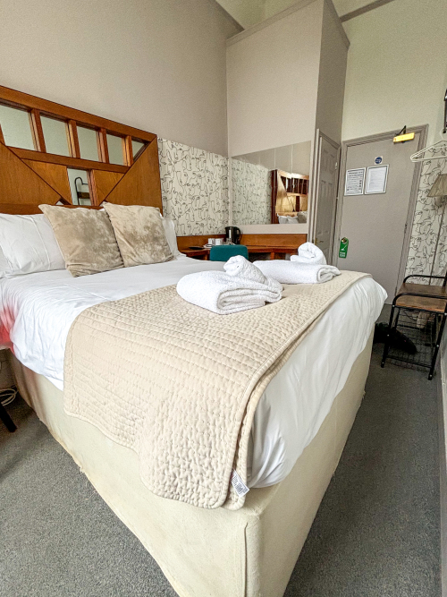 【R&B】room service The X Hotel Brunswick Square, Brighton | X Rooms