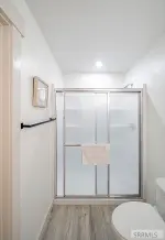 bathroom suite 4