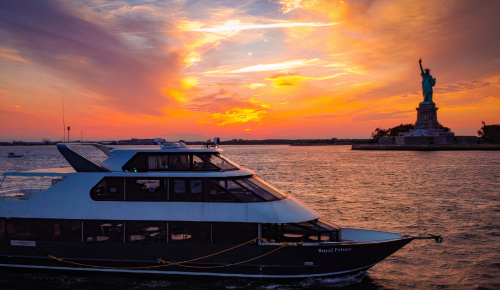 EXCLUSIVE BOAT (PRICED FOR 10 PEOPLE)