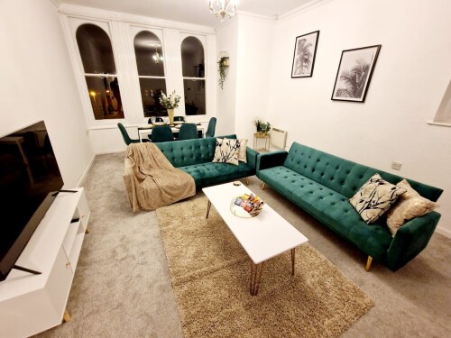 Amberley House Apartment