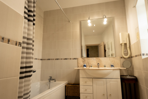 Salle de bains (Appartement 1er étage)