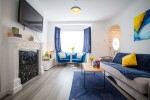 OneStop Short Lets Canning Town Living Room Sofa Bed