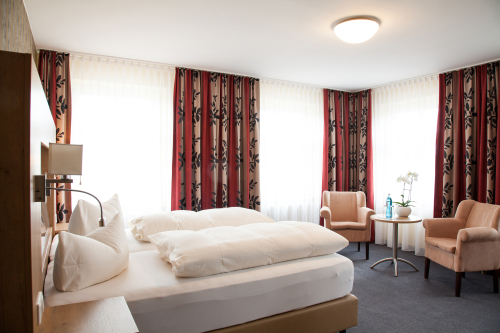 Doppelzimmer-Deluxe-Eigenes Badezimmer-Blick auf den Fluss