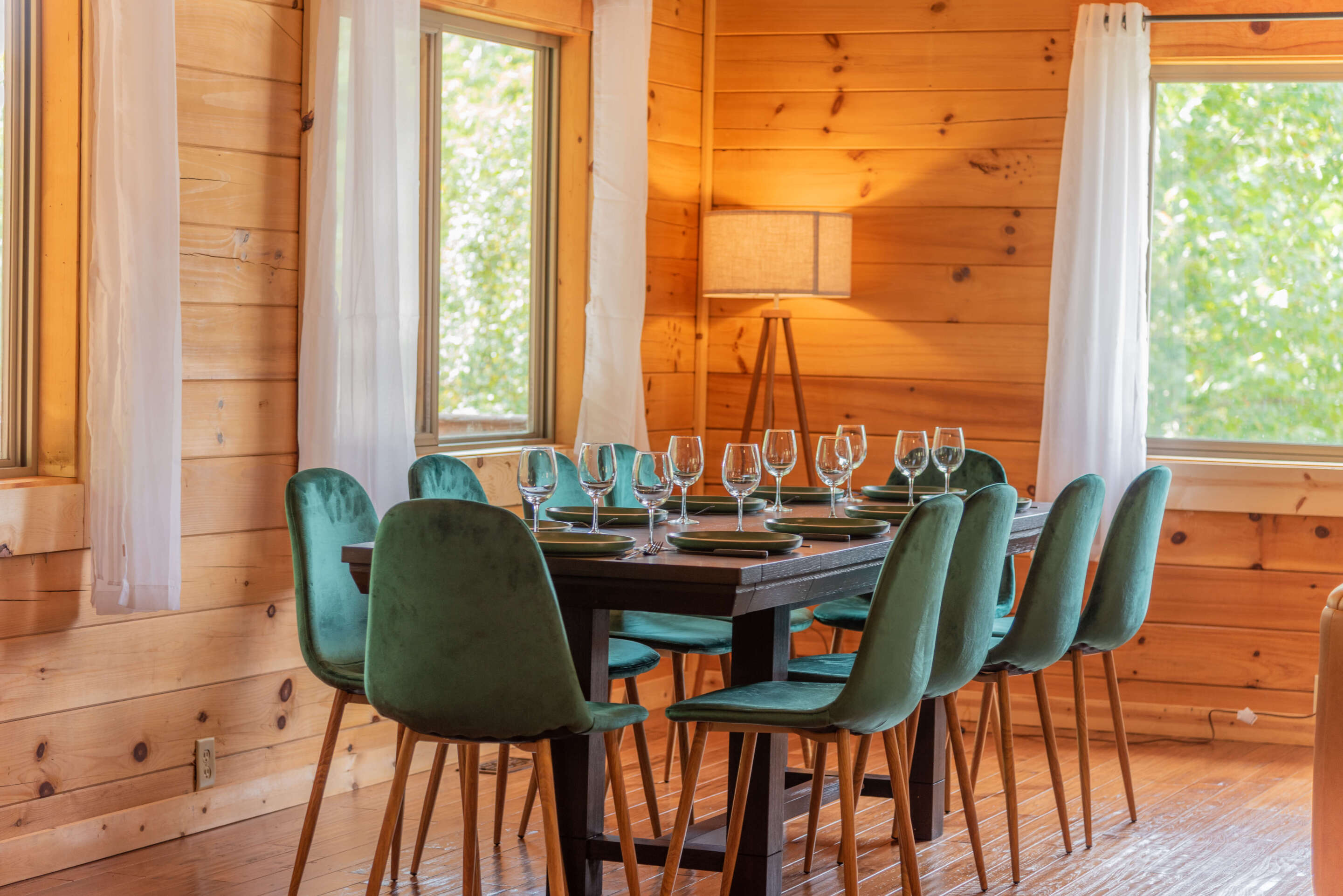 Majestic Lodge | Photo 10