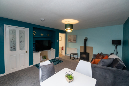 Cottage-Comfort-Ensuite with Shower-Courtyard view-Charles Dickens Cottage - Base Rate