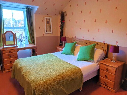 Double room-Comfort-Ensuite with Shower-Garden View-Cosy Double Bedroom