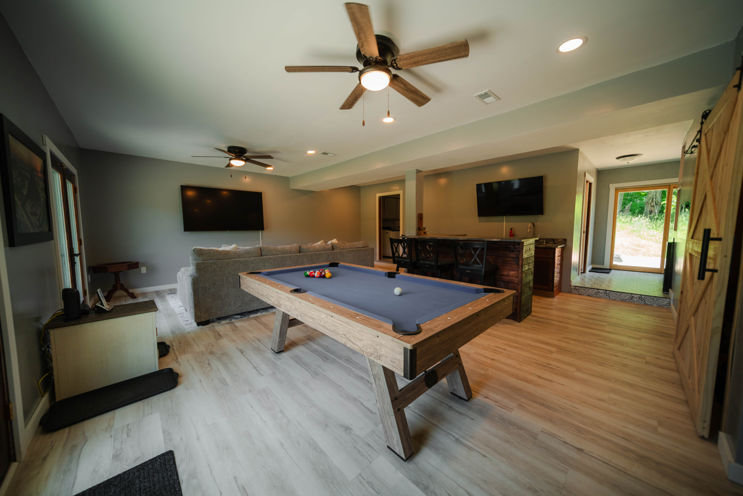 Whispering Acres | Photo 10