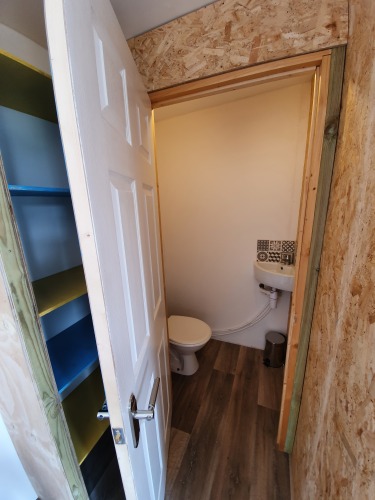 Bluebell / Buttercup en suite WC