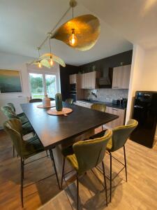 table à manger 12 personnes 