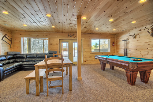 Pool Table , Sitting & Entertainment Room, Lower Level, facing west